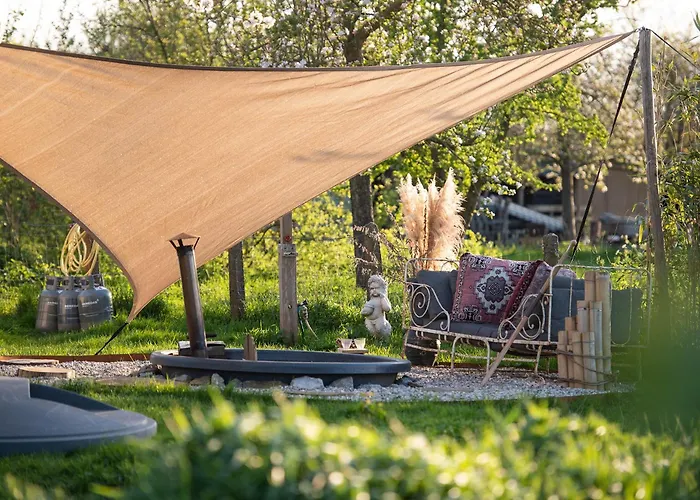 Tiny Winey House No 2 Zennewijnen