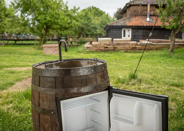 Tiny Winey House No 2 *